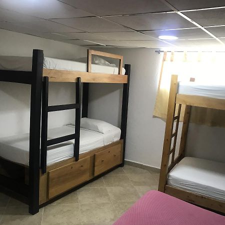 Hostal El Hangar Rionegro Eksteriør billede