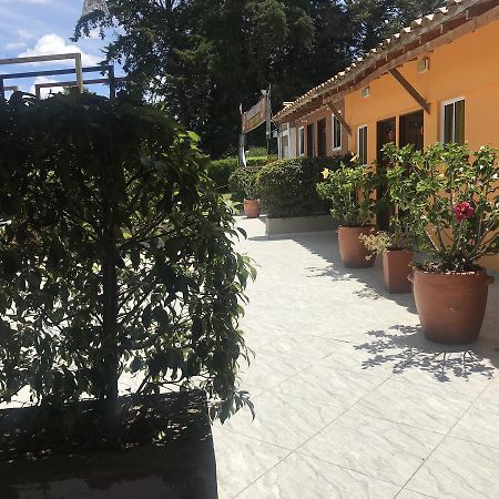 Hostal El Hangar Rionegro Eksteriør billede