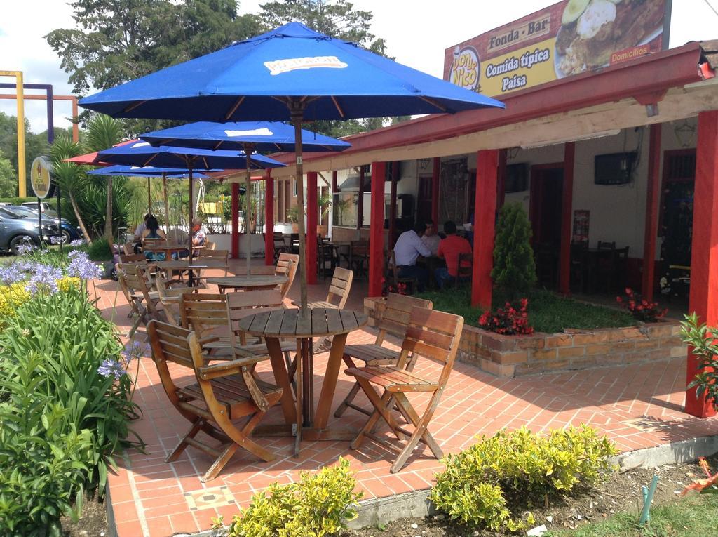 Hostal El Hangar Rionegro Eksteriør billede