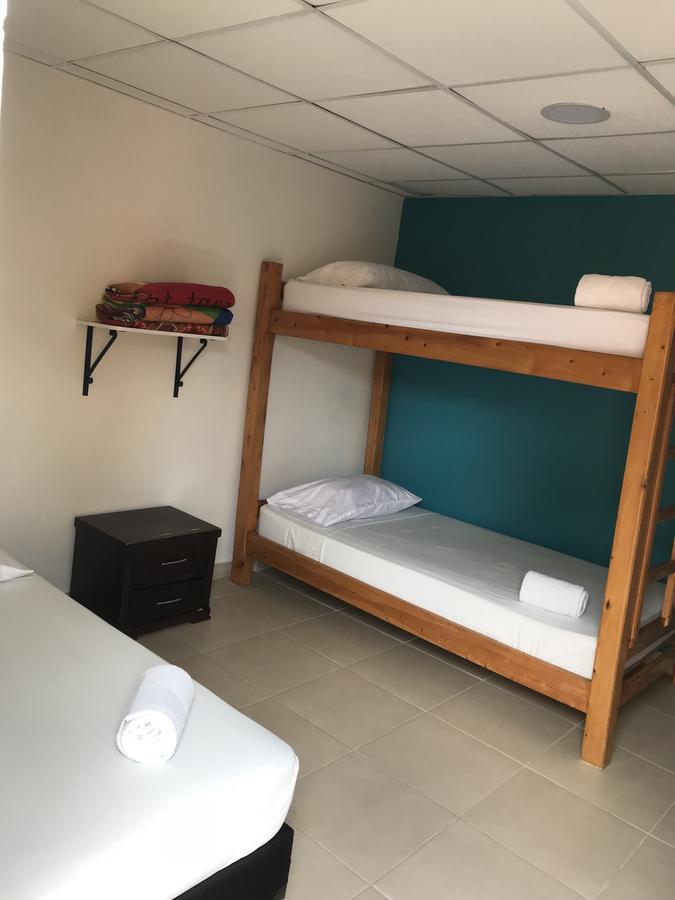 Hostal El Hangar Rionegro Eksteriør billede