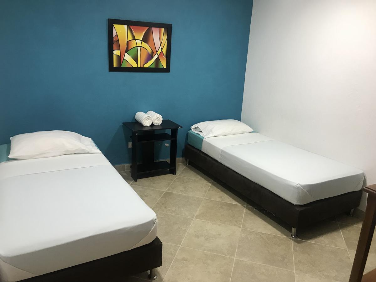 Hostal El Hangar Rionegro Eksteriør billede