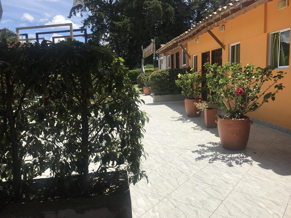 Hostal El Hangar Rionegro Eksteriør billede