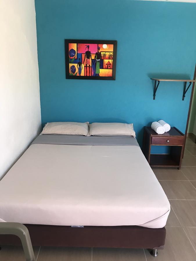 Hostal El Hangar Rionegro Eksteriør billede